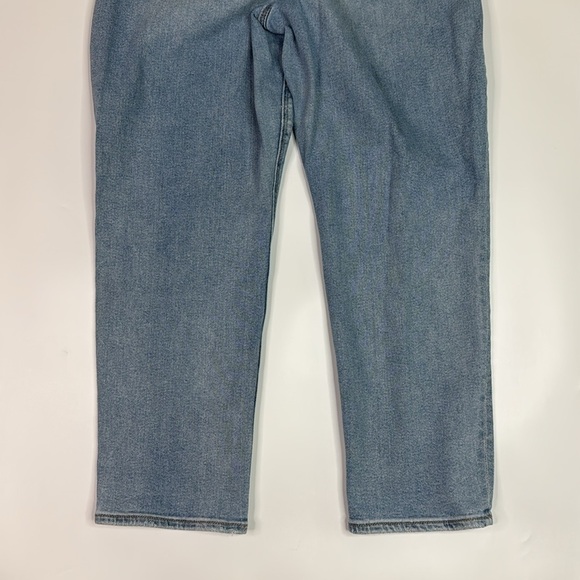 American Eagle Curvy Mom Jean Light Wash Size 10 Short - Picture 5 of 11